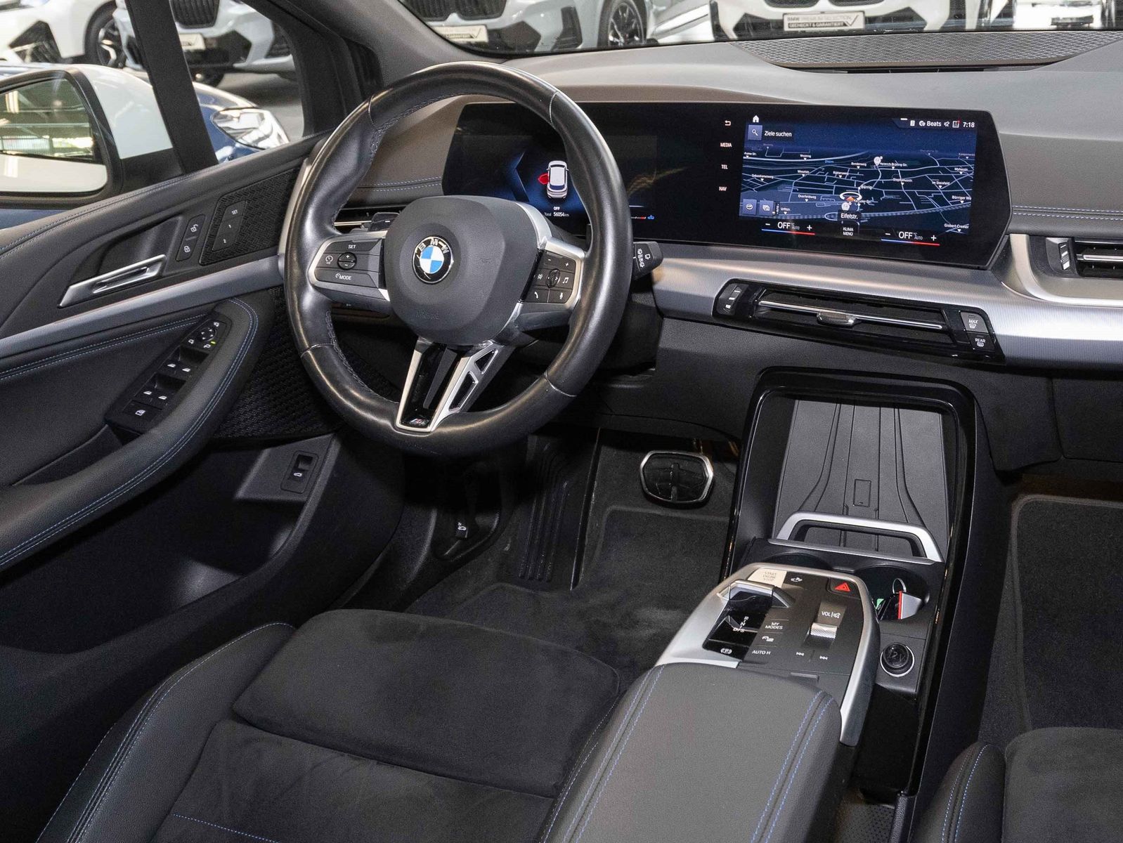 BMW 223 Active Tourer - Bild 6
