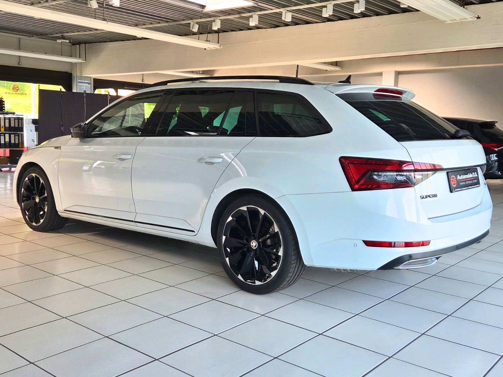 SKODA Superb — zdjęcie 7