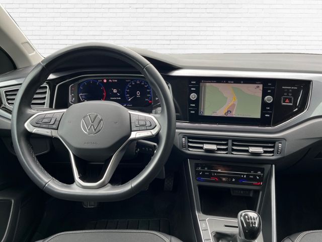 Fahrzeugabbildung Volkswagen Taigo Style 1.0 TSI KLIMA LED NAVI LEDER ALU