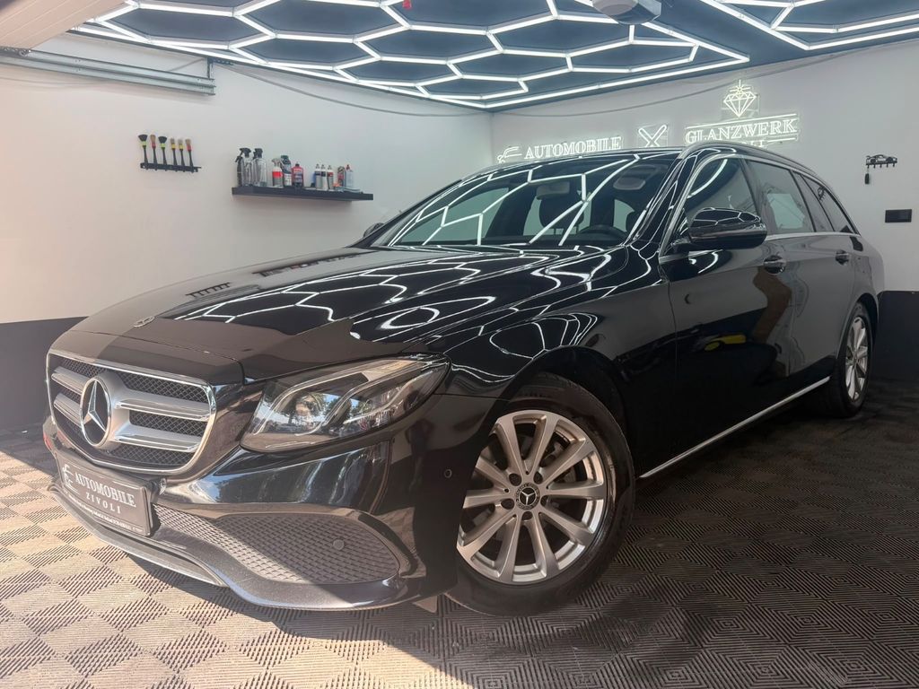 Image of Mercedes-Benz E 200