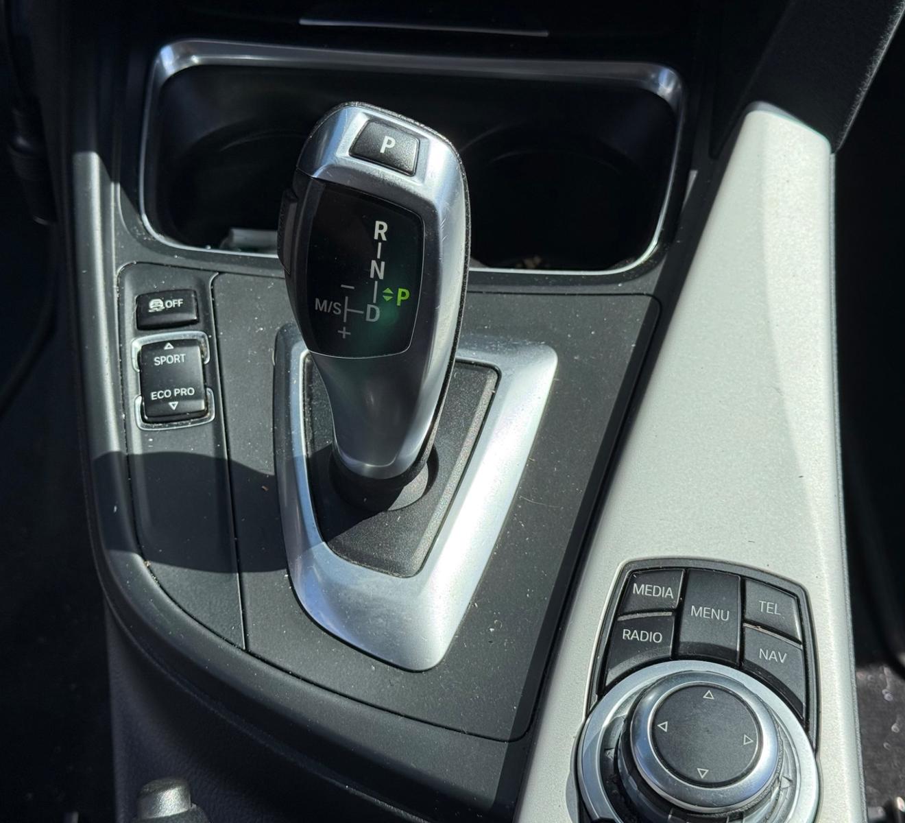 BMW 320 2013 — photo 15