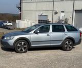 Skoda Octavia Combi Scout 2.0 TDI 4x4 *EURO.5*BI-XENON - Skoda Octavia aus 2010: Scout