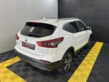 Nissan Qashqai N-Connecta+SHZ+BT+Temp+360*+Navi - Nissan Qashqai: Connect