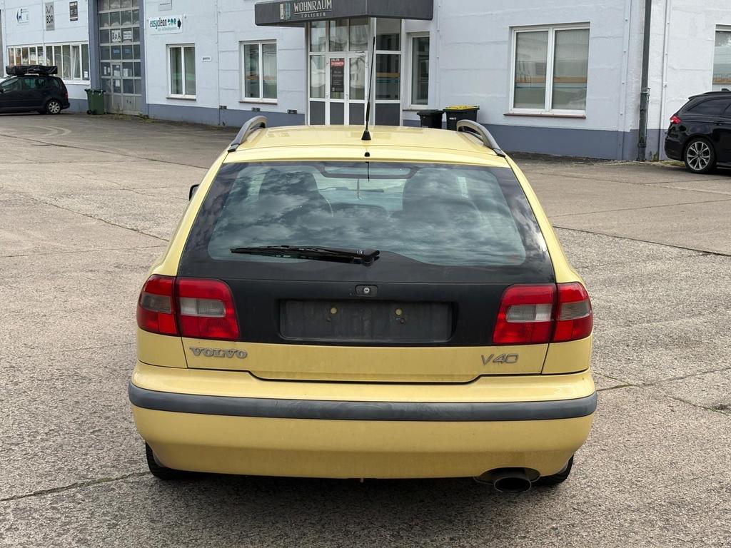 Volvo V40