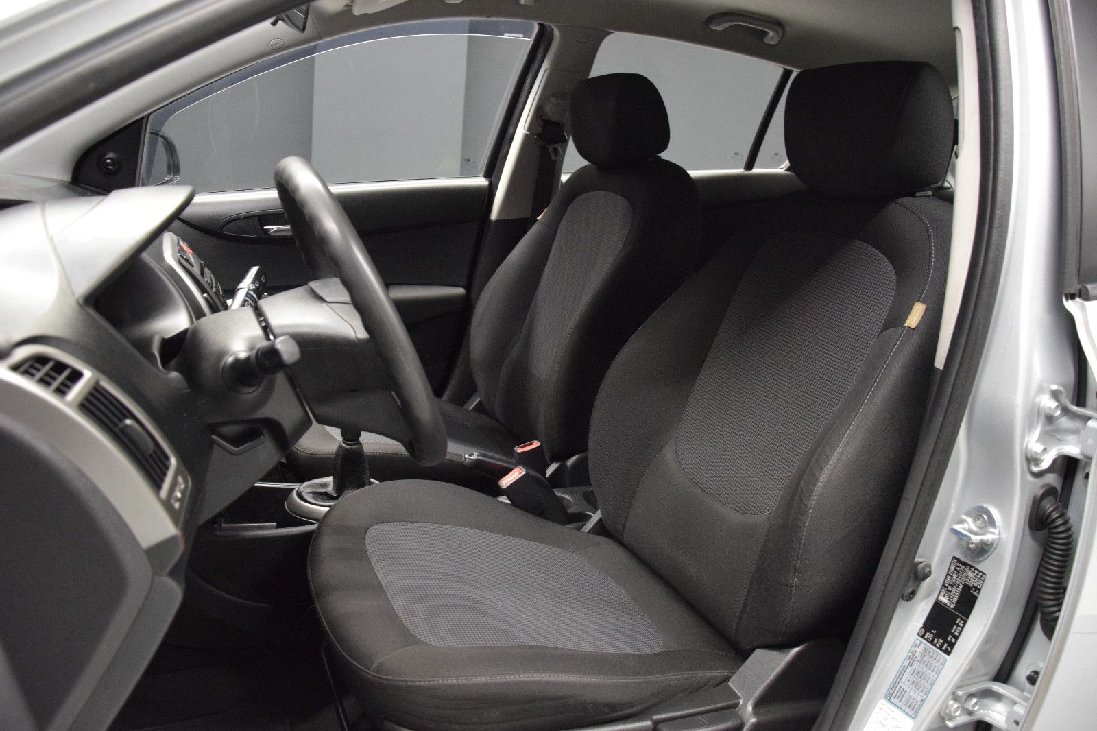 Fahrzeugabbildung Hyundai i20 Edition-Paket Silver Klima 4-Tür el.Fenster