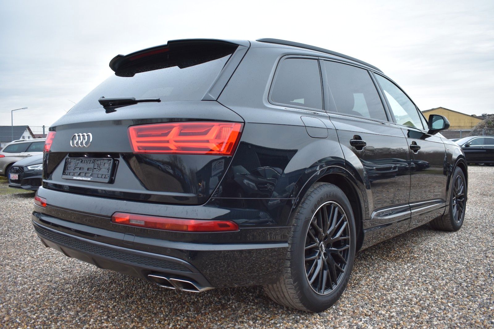 Fahrzeugabbildung Audi SQ7 4.0 TDI V8 quattro HUD Matrix Bose