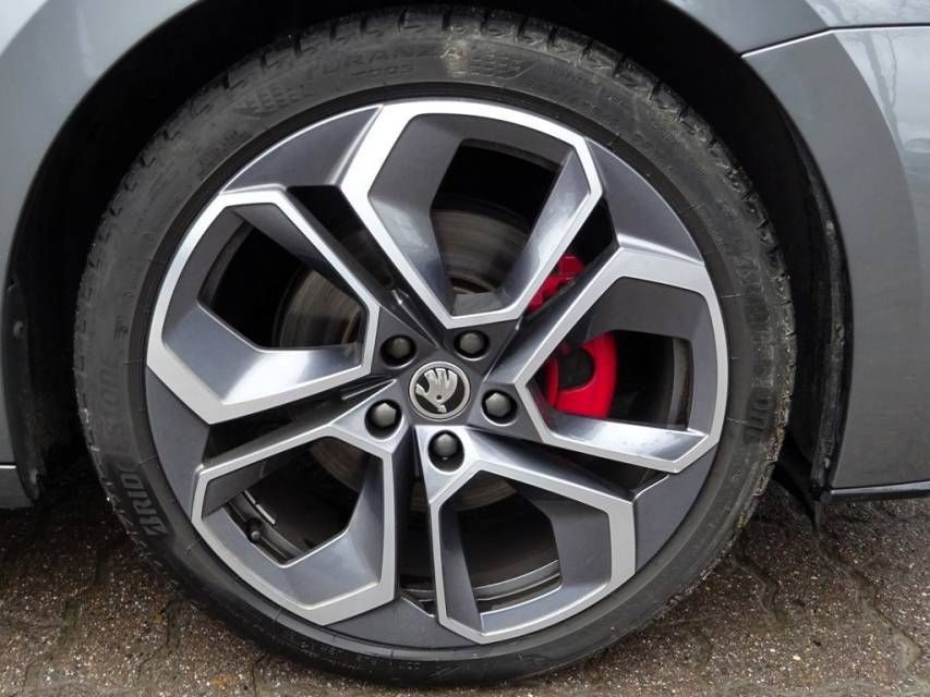 Fahrzeugabbildung SKODA Octavia Combi RS 2,0 TDI DGS Navi AHK