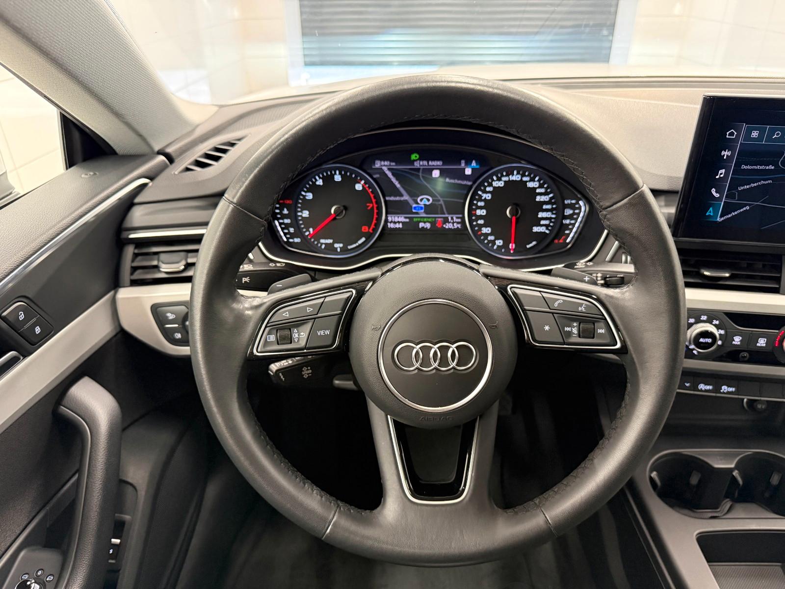 Audi A5 40 TFSI 2.0 S-tronic/MatrixLed/Pano/Apple Car
