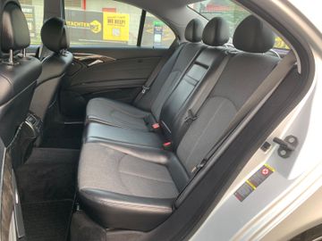 Mercedes E 200 - 7