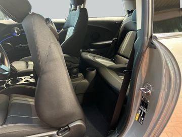 MINI Cooper SE - 12