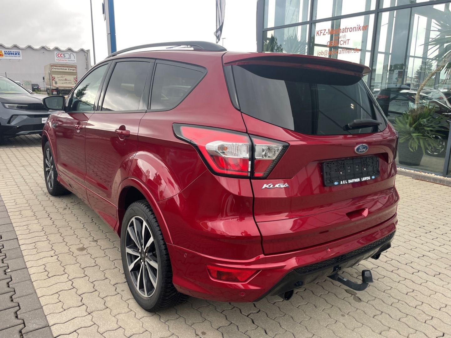 Fahrzeugabbildung Ford Kuga ST-Line elek Heckkl SHZ vo Lenkradhzg