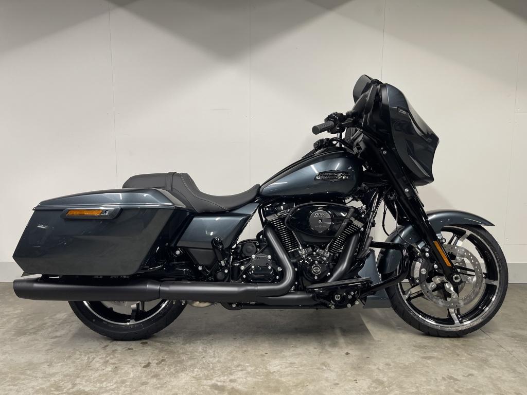 Harley-Davidson TOURING FLHX STREET GLIDE " STOCK DEAL "