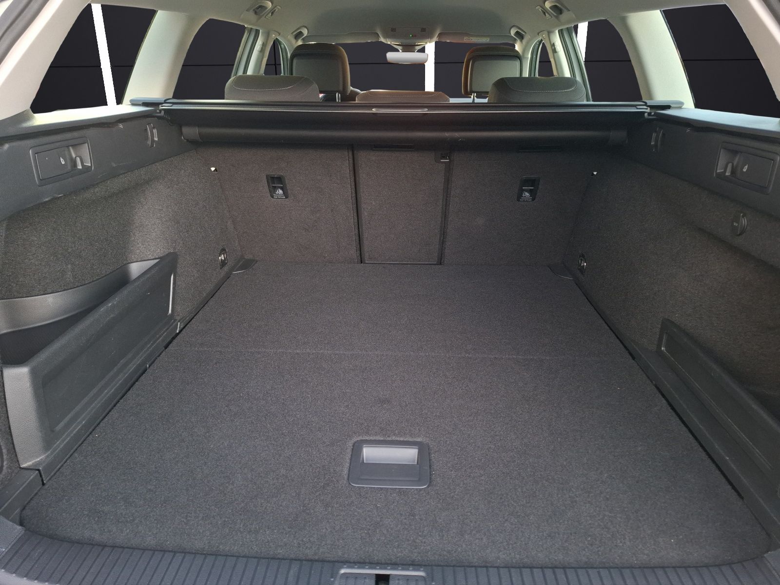 Fahrzeugabbildung Volkswagen Passat Variant TDI Business DSG Standhzg LED Nav