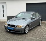BMW 320d Limousine/Navigation/PDC/1Hand/Bi-Xenon/LED - BMW 320 aus 2010: 320d