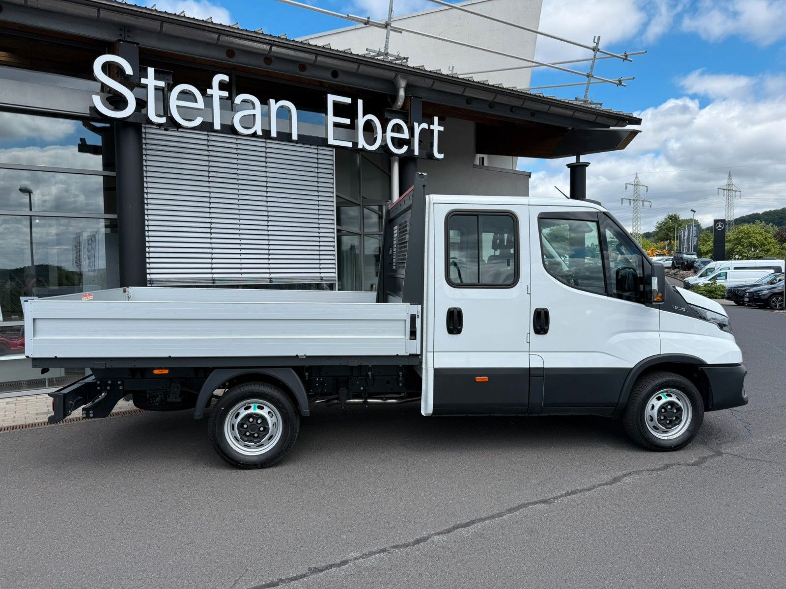 Fahrzeugabbildung Iveco Daily 35S14 D Pritsche *R 3.450* AHK