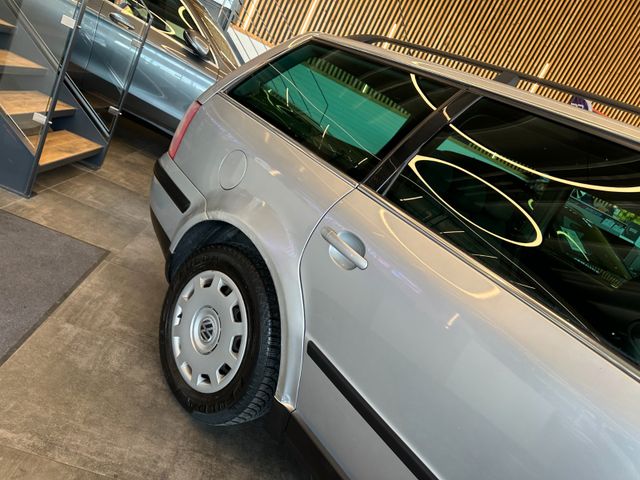 Volkswagen Passat*SZHZ*KLIMAAUTOMATIK*TÜV 092028*