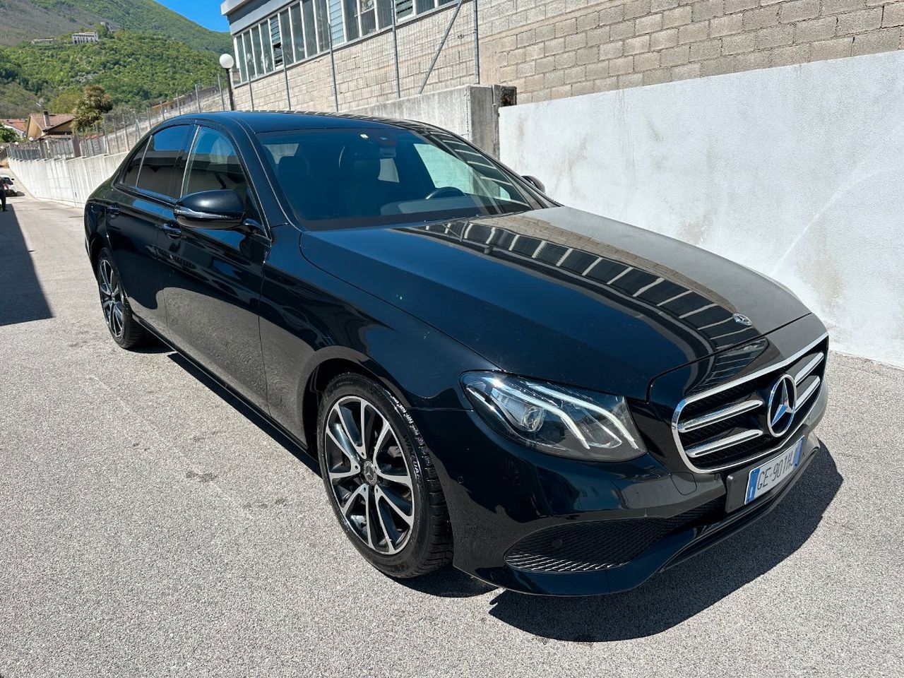 Mercedes-Benz Mercedes E 220 D Business Sport 9G-Tronic Plus m imagem 3