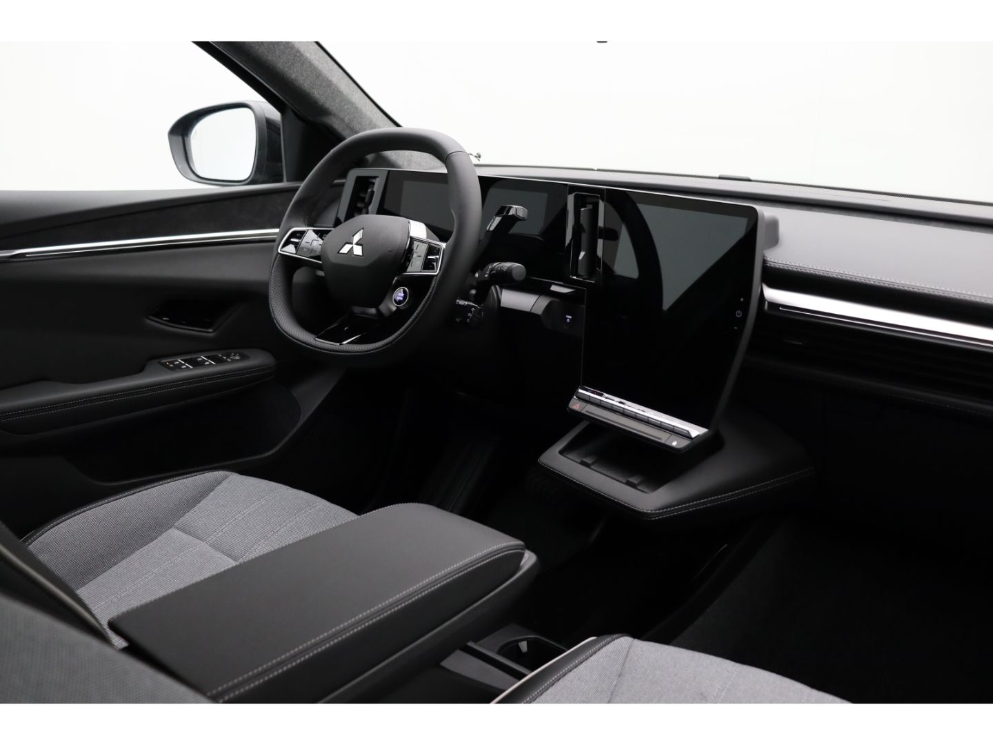 Fahrzeugabbildung Mitsubishi Eclipse Cross Diamant Top 11 KW ACC Totwinkelass