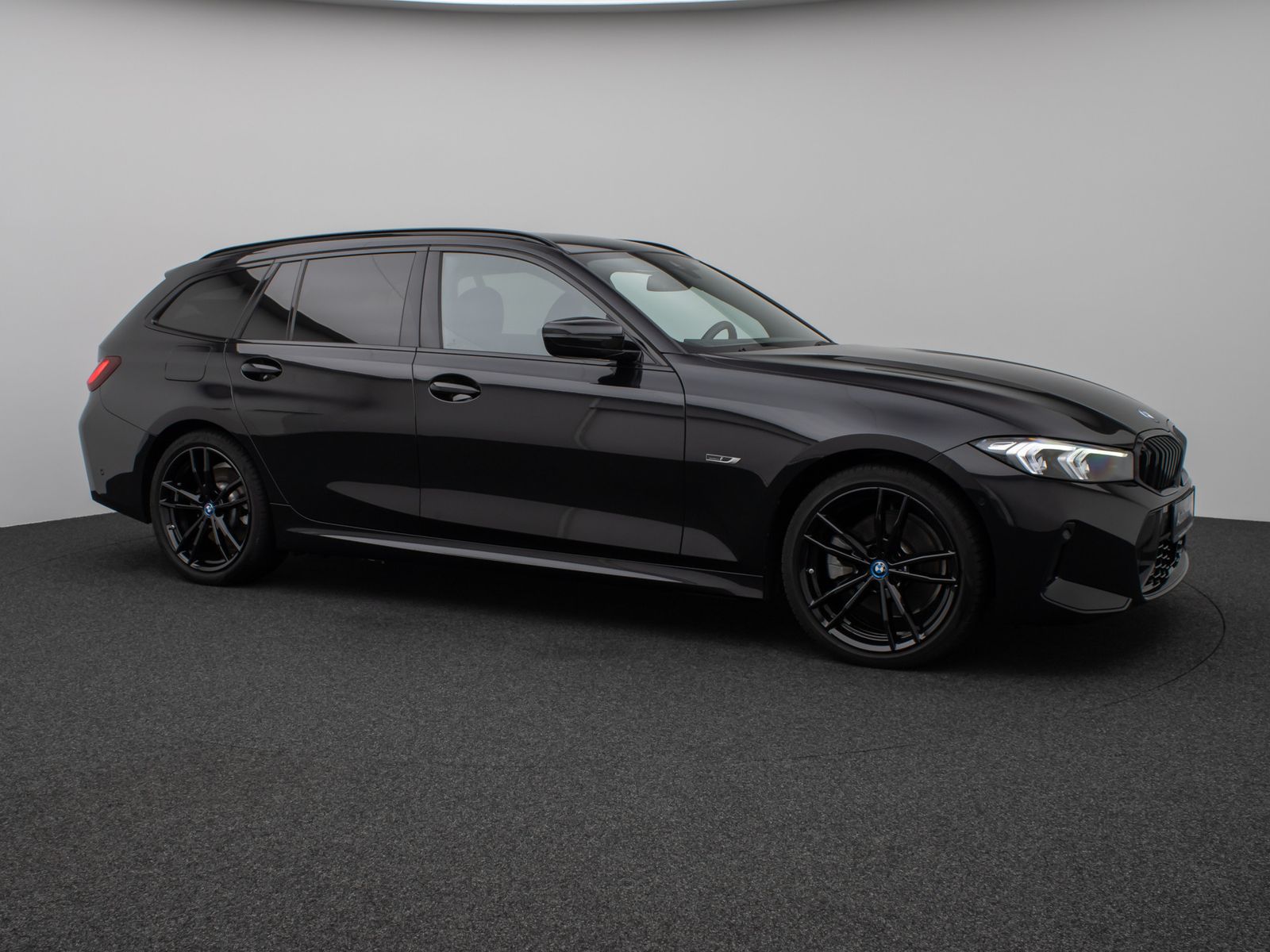 Fahrzeugabbildung BMW 330e M Sport Kamera DAB H/K CockPit+ Stop&Go 19"