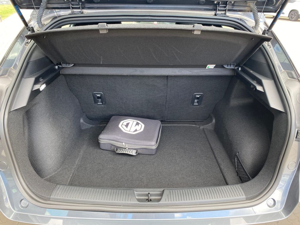Fahrzeugabbildung MG MG4 Standard *Allwetter*Parksensor*Klimaautom*