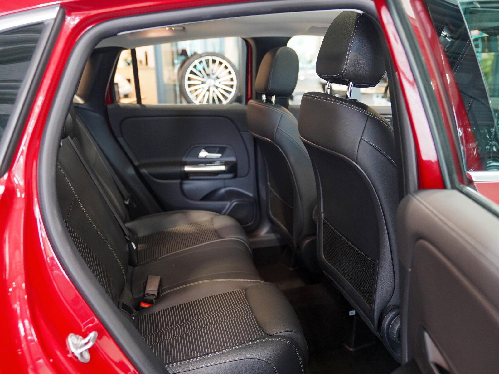 Mercedes-Benz GLA d Progressive MULTIBEAM 360° Pano Alarm, миниатюра 13