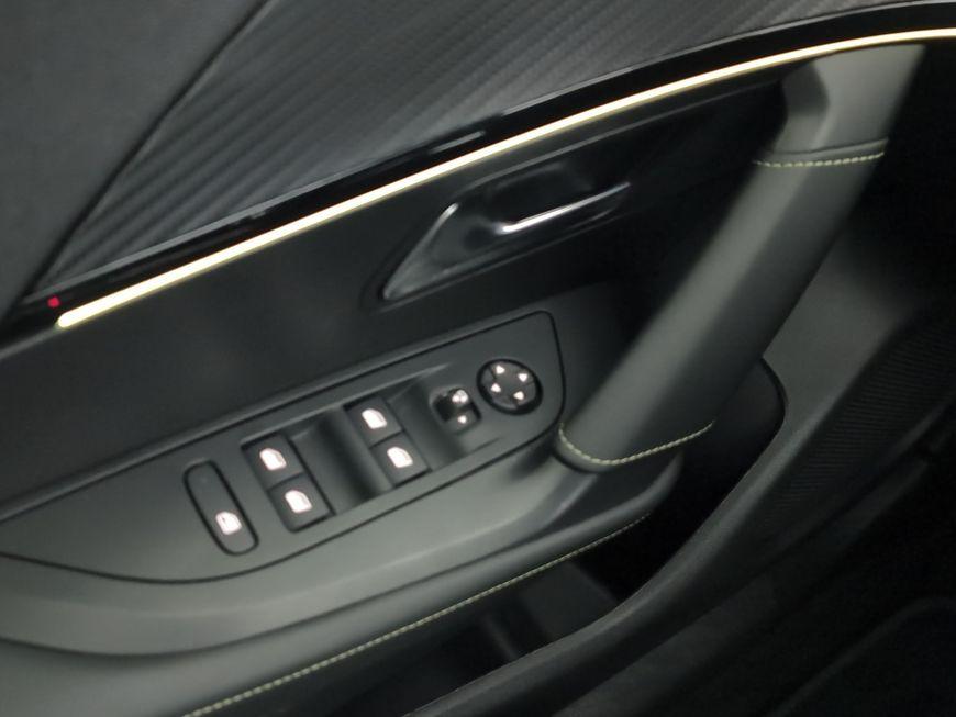 Peugeot 2008 BlueHDi 130 EAT8 GT