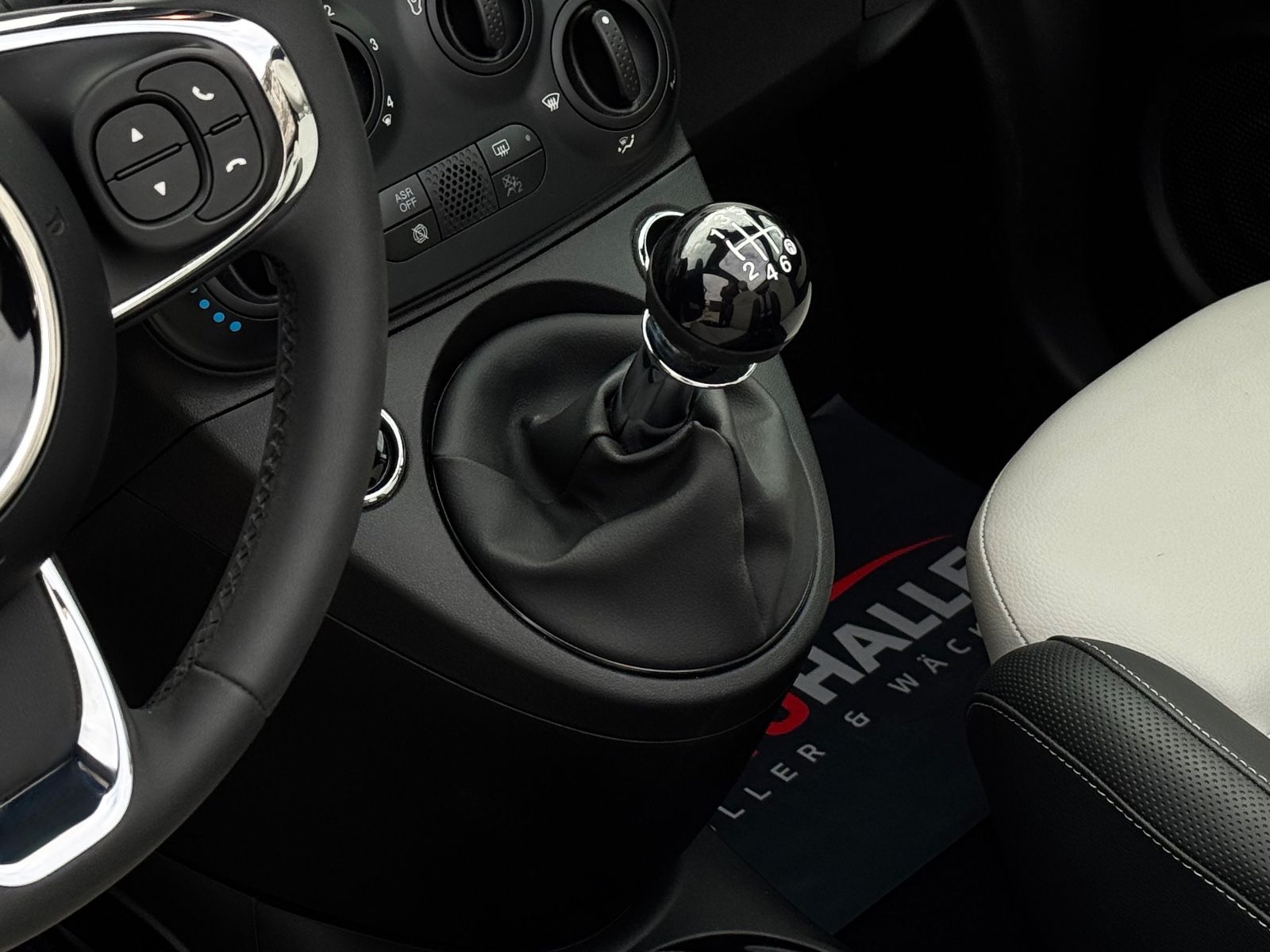 Fahrzeugabbildung Fiat 500C 1.0 GSE DolceVita Temp CarPlay/Android PDC