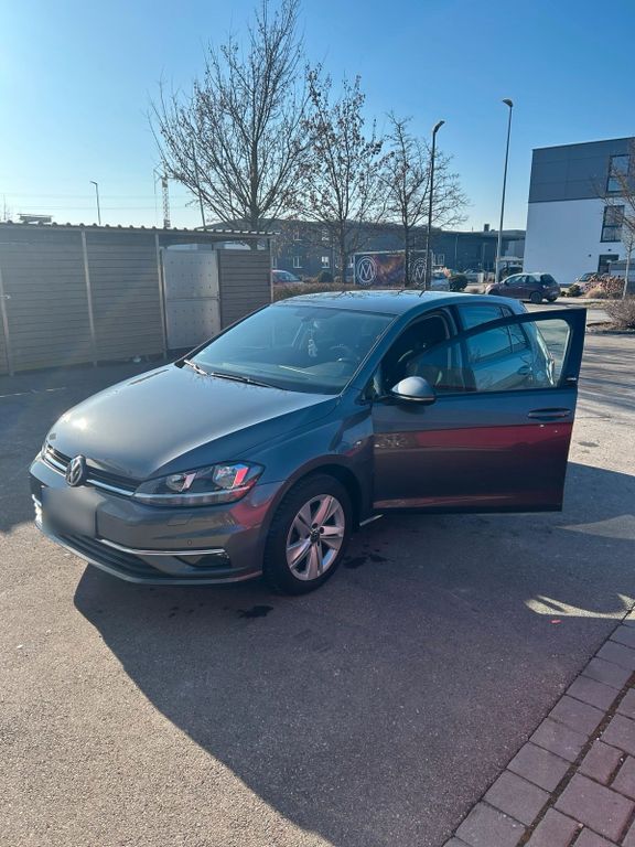 Image of Volkswagen Golf