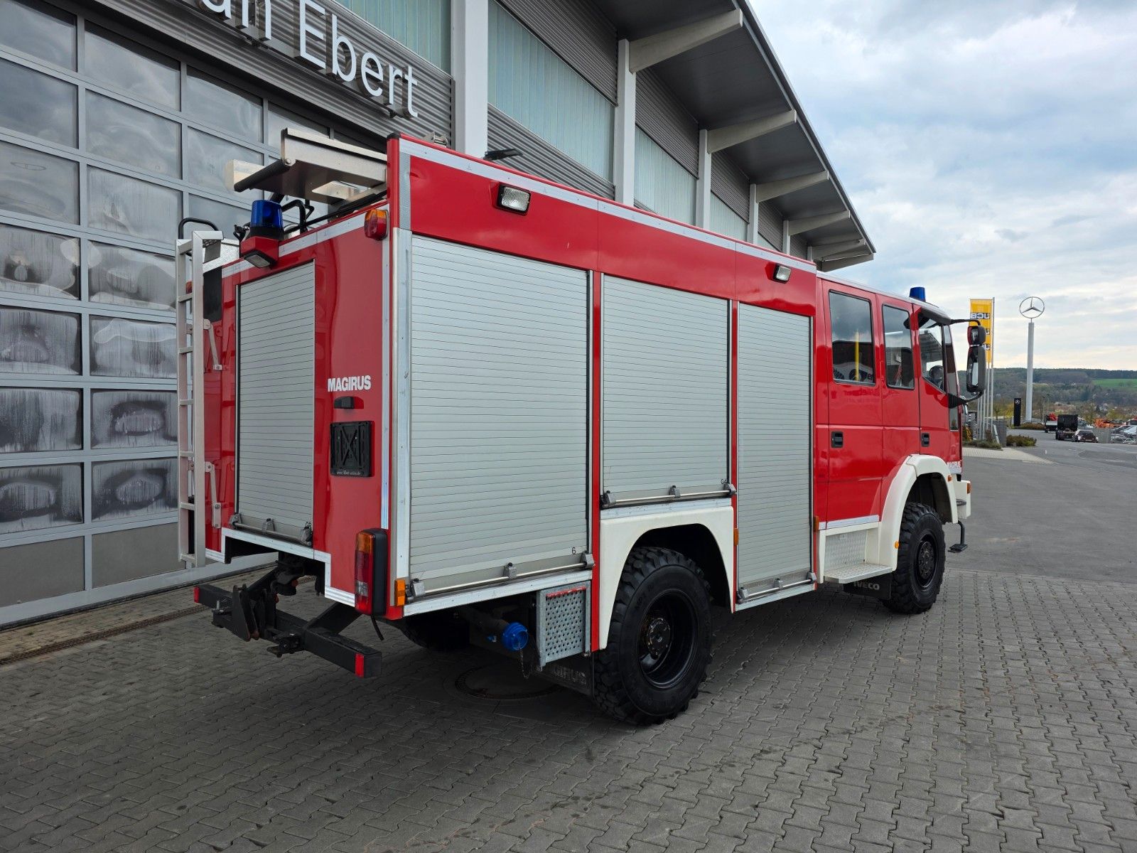 Fahrzeugabbildung Iveco EuroFire Tector FF100EW21 4x4 LF8 Löschfahrzeug