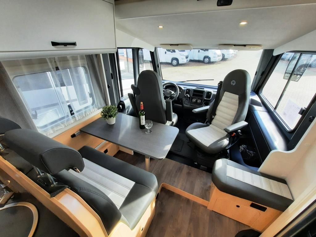 Fahrzeugabbildung Sunlight I 67S Adventure Edition Verfüg./Sparen Sie 13.33
