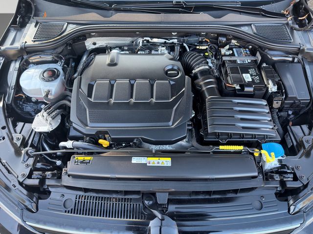 Golf VIII Variant 2.0 TDI Life DSG AHK ACC LED