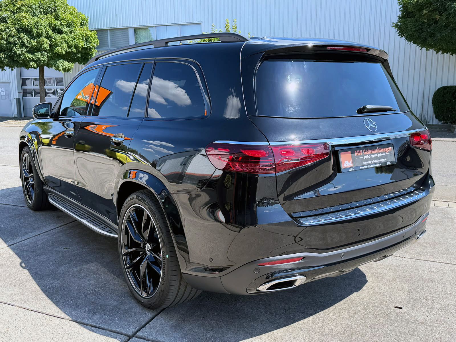 Fahrzeugabbildung Mercedes-Benz GLS 450d 4M AMG 7-Stz. AIRMATIC ACC LED 360° AHK