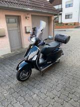Vespa 300CC incl. Motorradanhänger - VESPA MOTOR