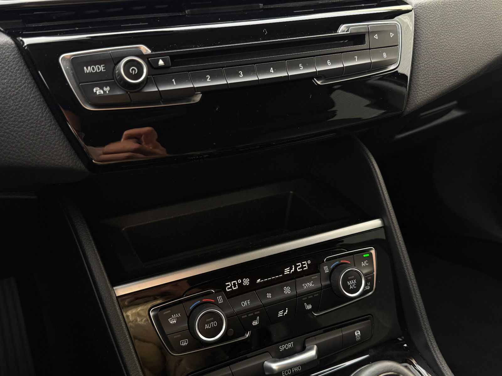 Fahrzeugabbildung BMW 218 Active Tourer Advantage GRA LED PDC SHZ