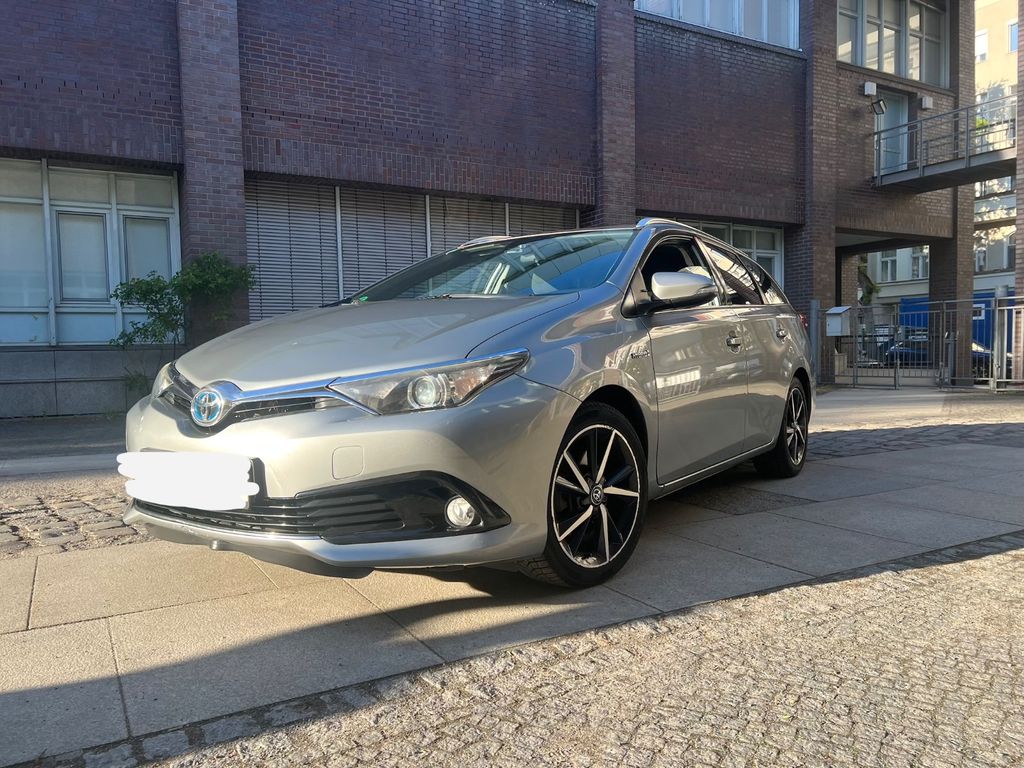 Image of Toyota Auris Touring Sports