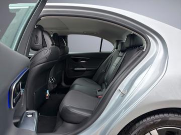 صورة 10 لـ 2023 Mercedes-BENZ C 220
