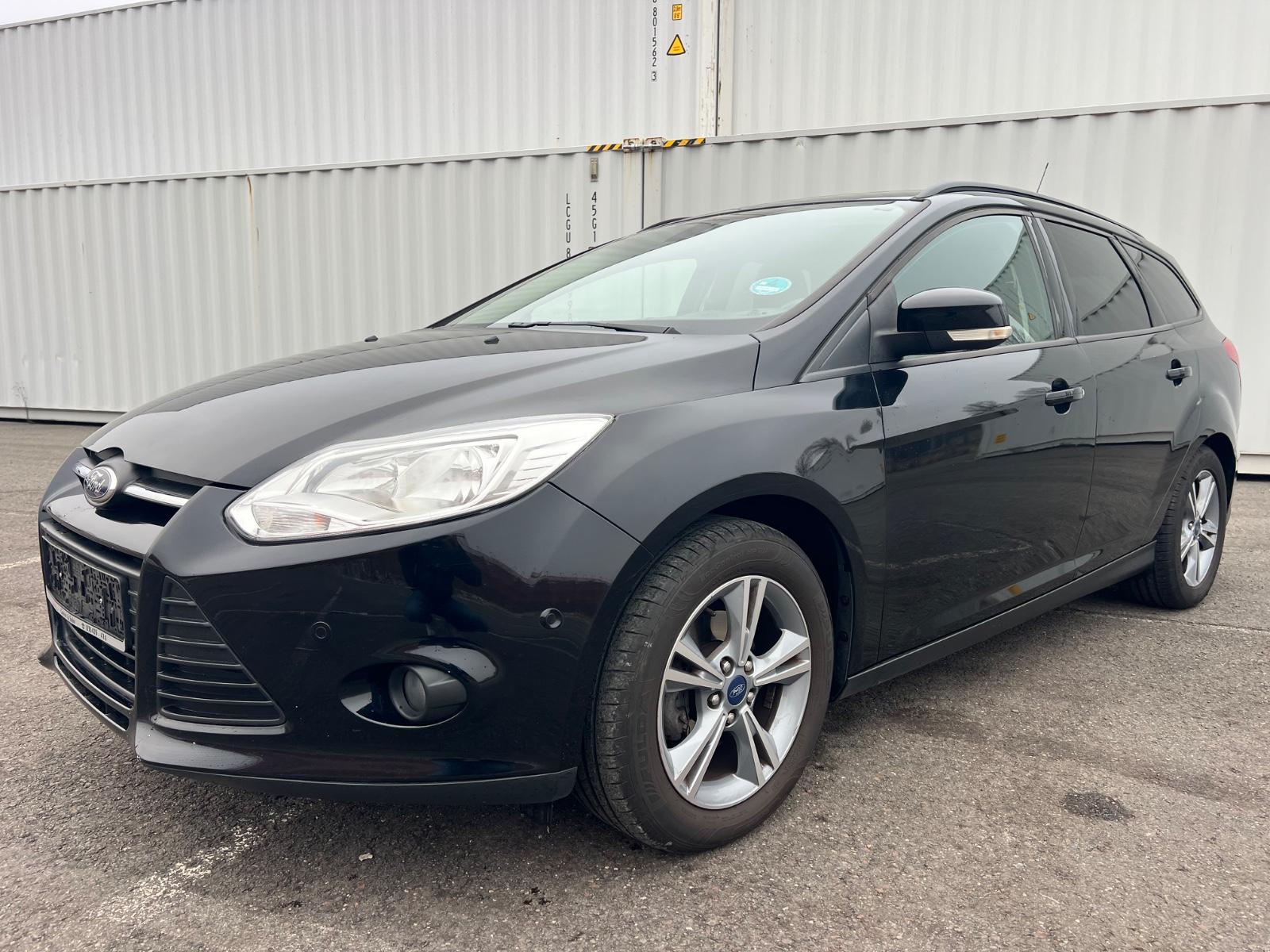 Ford Focus 1,0 EcoBoost Turnier *Öllampe leuchtet*