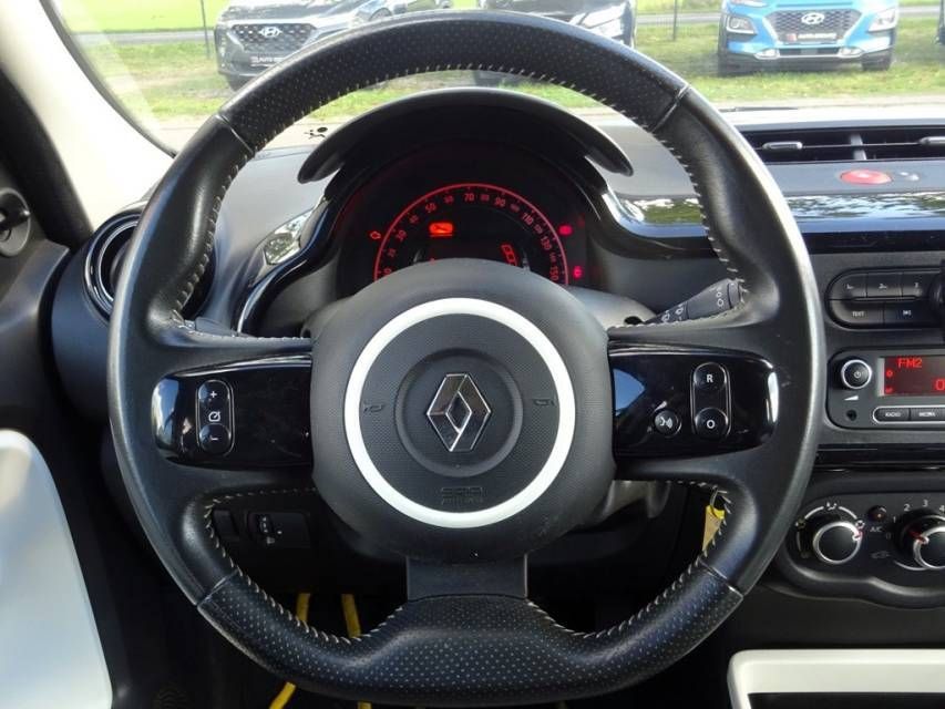 Fahrzeugabbildung Renault Twingo 1.0 SCe 70 Liberty  ALW-Reifen