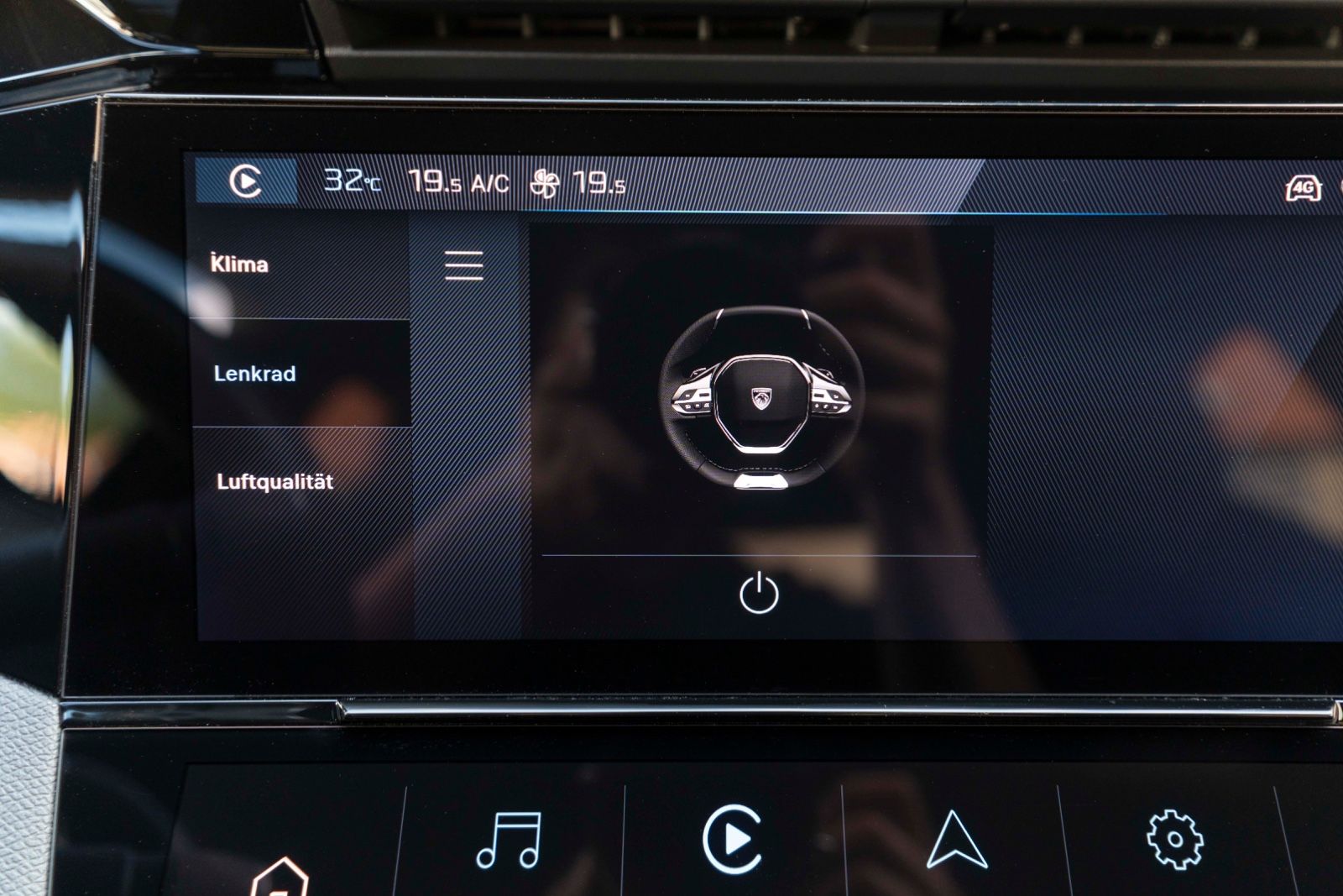 Fahrzeugabbildung Peugeot 408 PureTech 130 GT ACC 360° LED CARPLAY