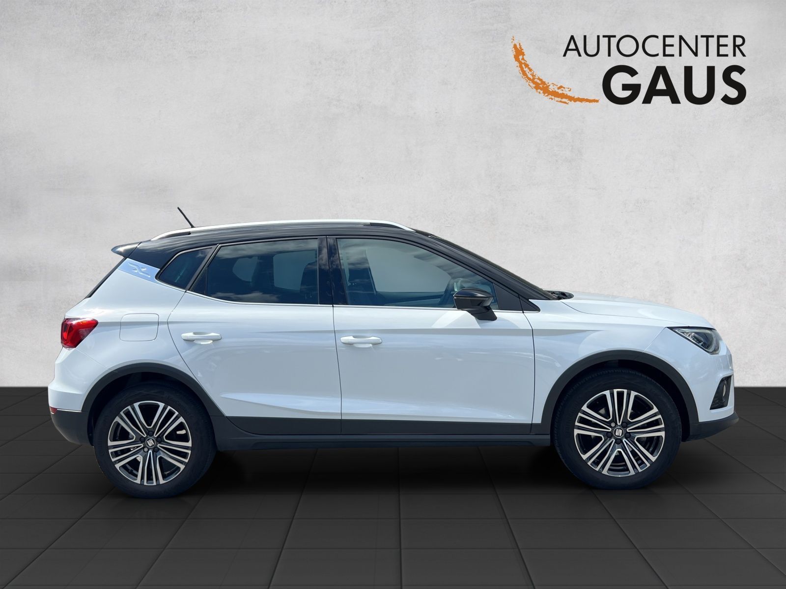 Arona Xcellence 1.0 TSI LED*SHZ