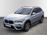 BMW X1 sDrive 18 i SportLine+KAMERA+LED+HIFI+PARKASS - BMW X1 mit Benzin-Antrieb: Geländewagen
