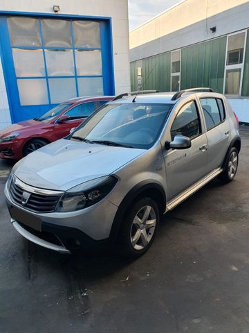 Dacia Sandero 1.6 MPI Stepway TÜV und AU Neu