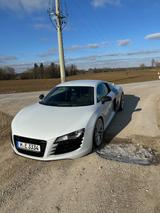 Audi R8 4.2 FSI quattro Schaltgetriebe Schalensitze - Audi R8 mit Benzin-Antrieb