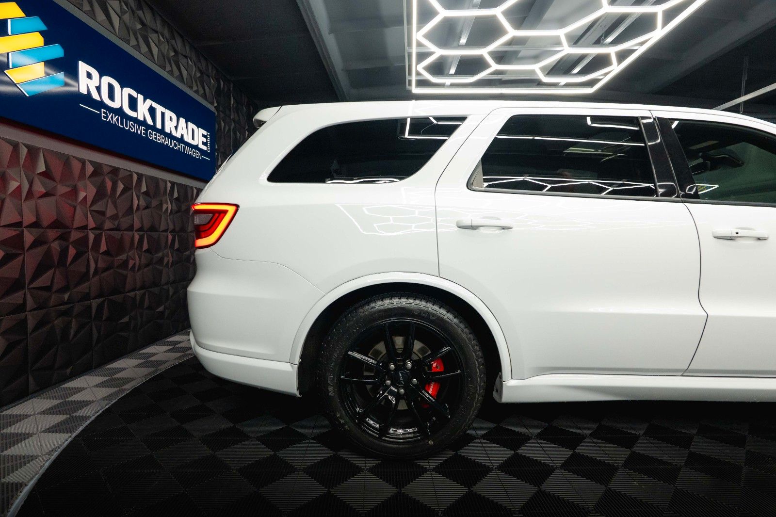 Fahrzeugabbildung Dodge Durango 6.4 V8 SRT Performance 4x4 Night-Paket