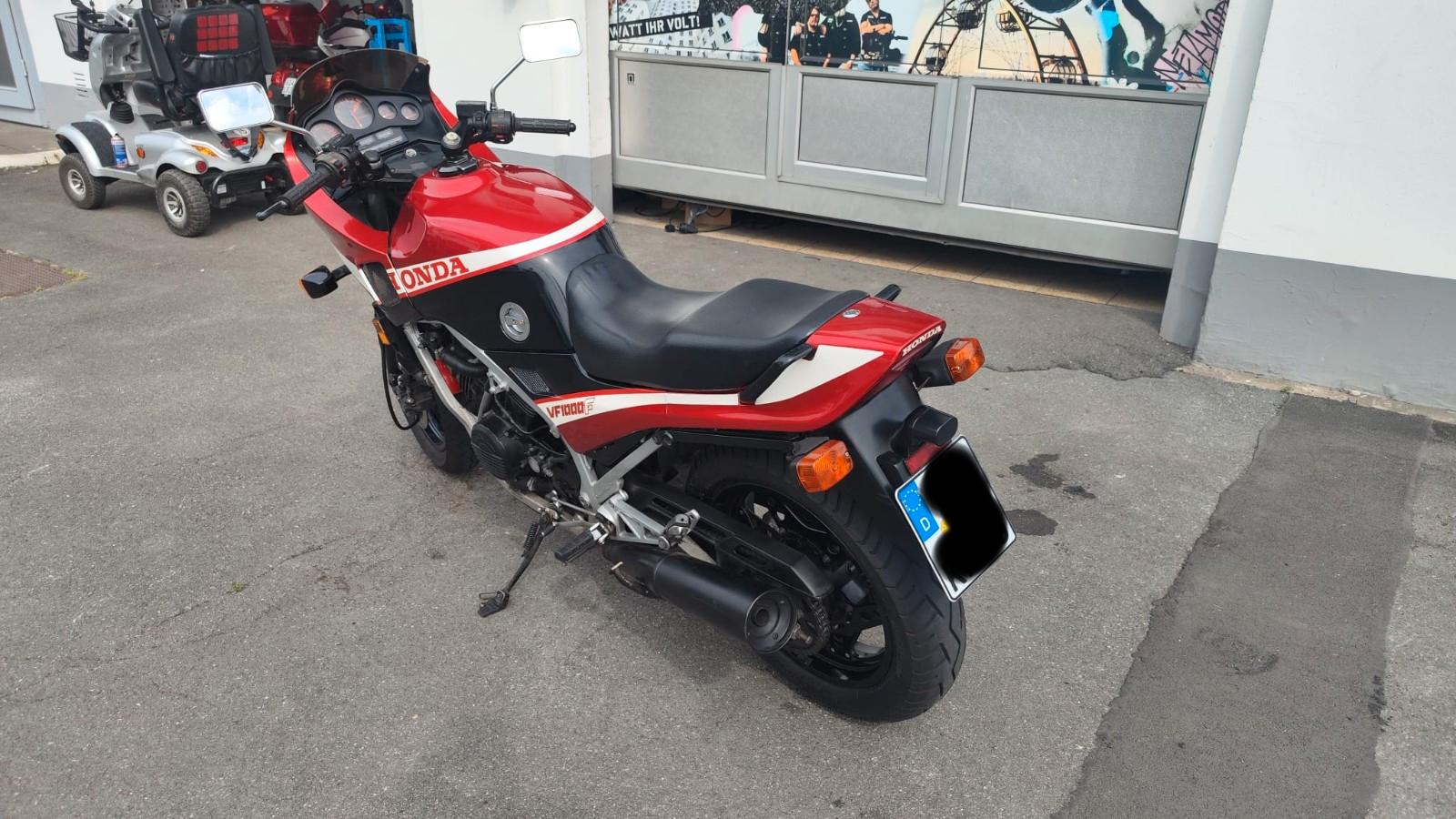 Honda VF 1000 F