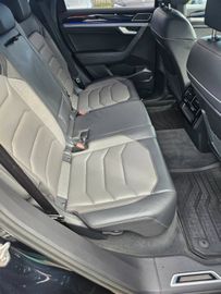 Volkswagen Touareg - 7