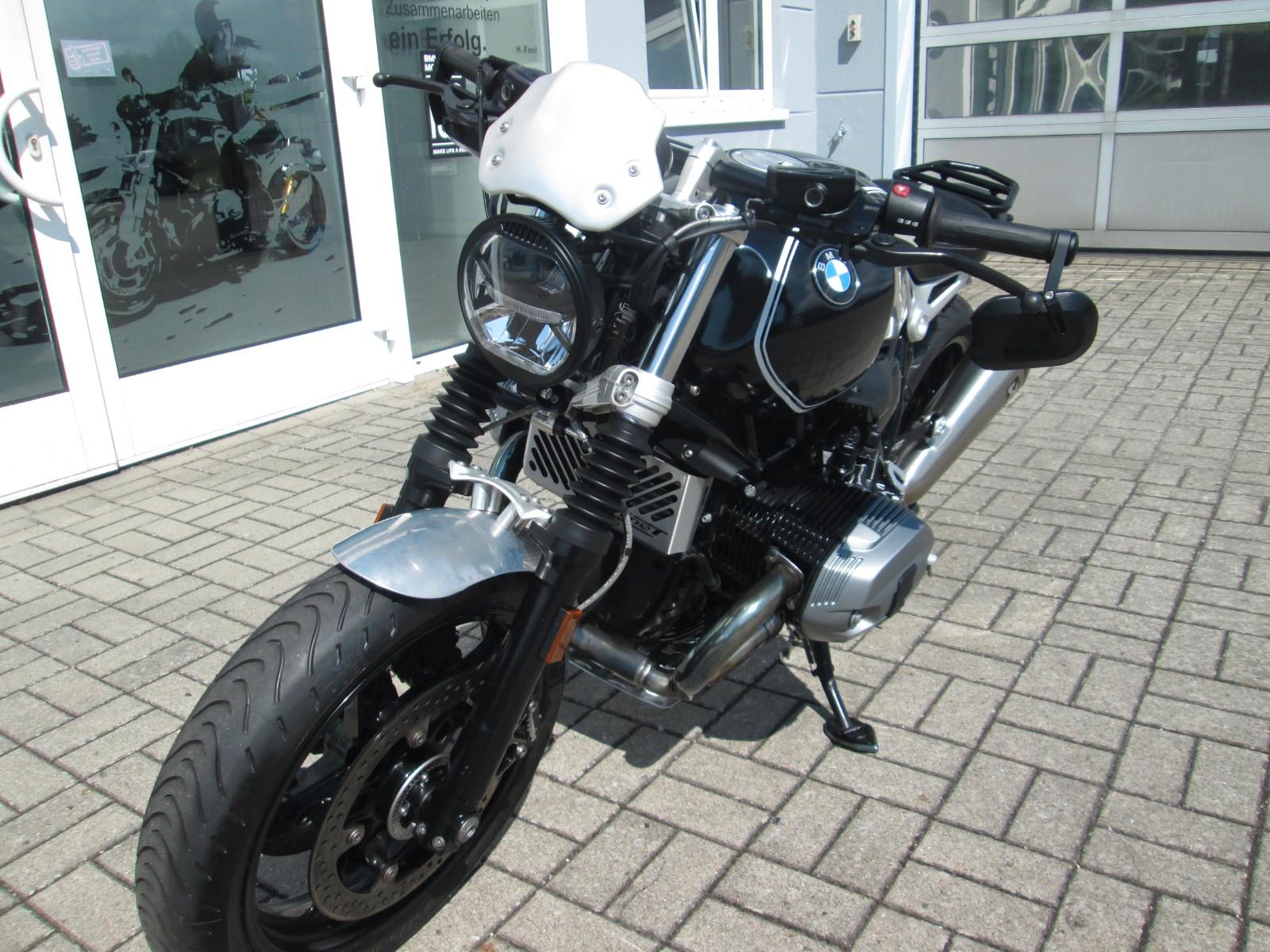 BMW Pure  / ABS Pro / LSL / LED / Akrapovic