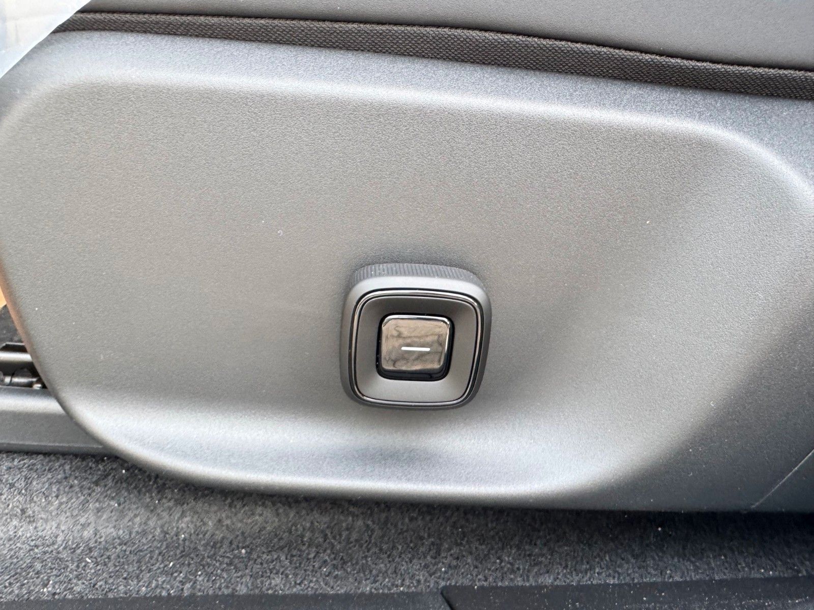 Volvo EX30 - Bild 9