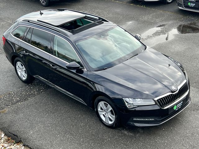 Skoda Superb Combi 2.0 TDI DSG NAVI PANO AHK PDC