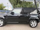 Land Rover Defender 3.0 D300 MHEV Sedona Edition 110 Se... - Land Rover Defender: Sedona Edition
